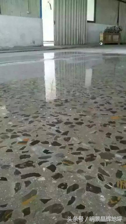 水磨石地面怎么样光亮,水磨石地面没有亮度怎么办