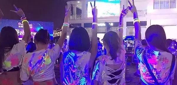 光猪跑的视频,光猪跑北京