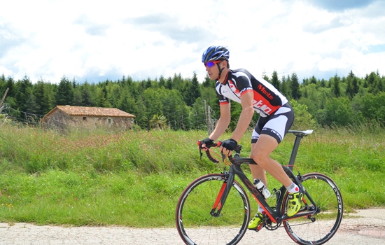 为什么骑自行车膝盖疼,为什么骑自行车膝盖会不舒服