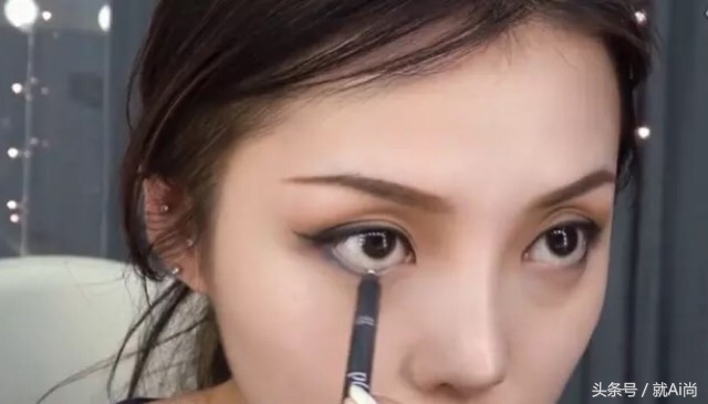 爱丽小屋的遮瑕气垫,爱丽小屋美妆笔