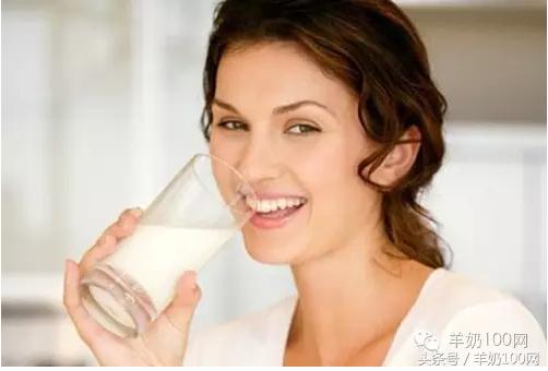 补充营养最好的羊奶科普,补钙奶粉推荐中老年牛奶还是羊奶