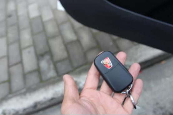 荣威3601.5自动升挡慢,荣威360手动1.5使用说明书