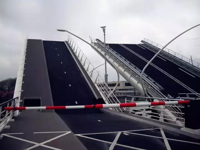 荷兰纪行—风车村与安妮之家（看看荷兰的“四宝”）