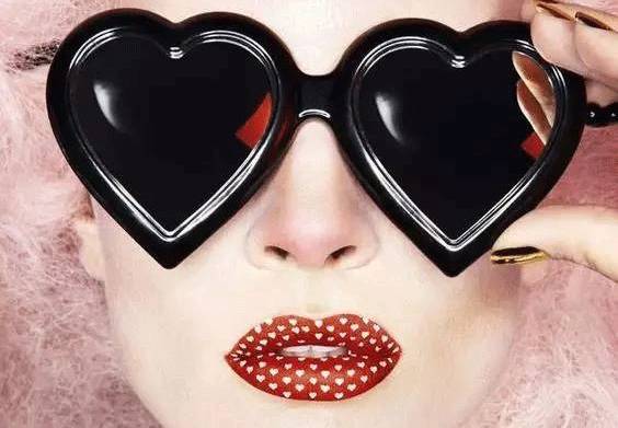 适合素颜黄皮唇色深涂抹的口红,日常口红推荐素颜深唇