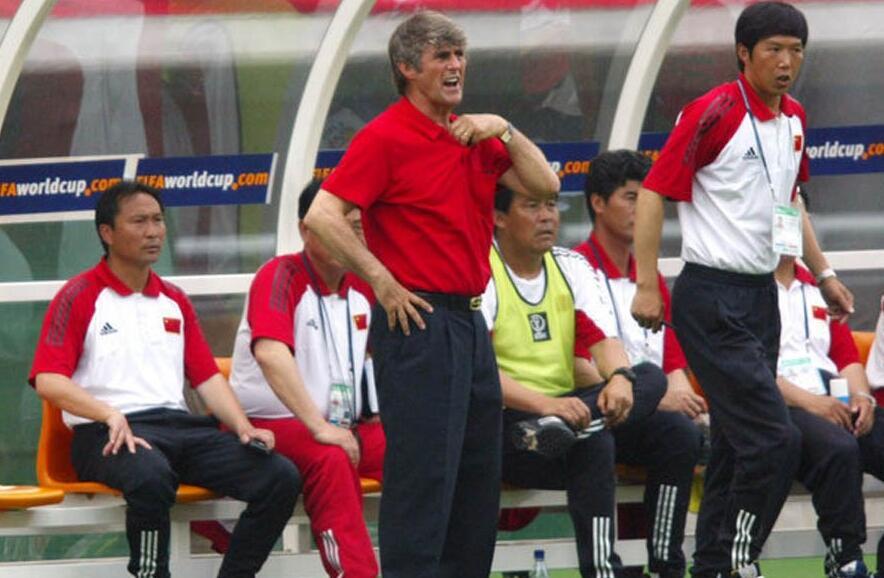 中国足球聊斋志异:信大师爱作法泰国邪术逞威风