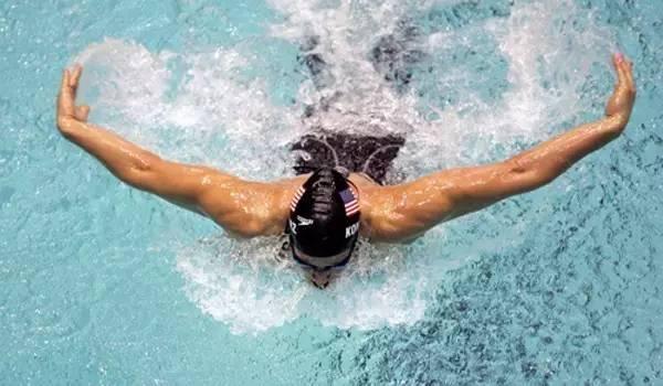 三月不减肥四月徒伤悲,不同泳姿决定不同身材,还不快学学!……