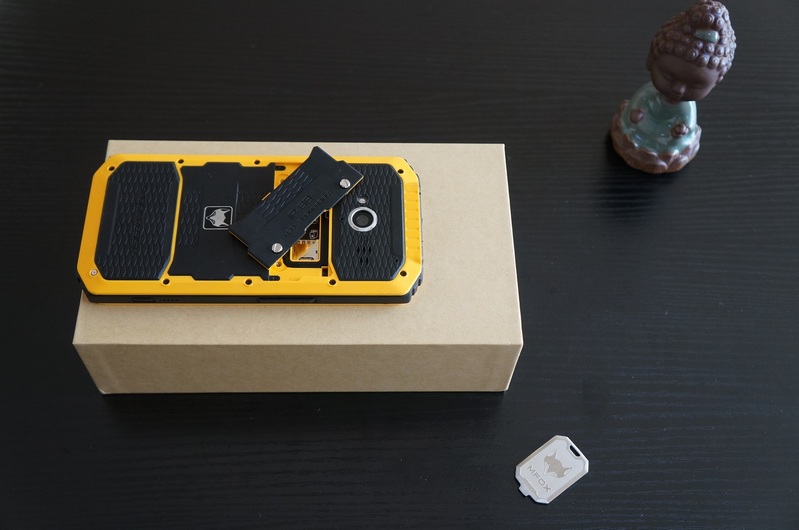 这货是雷神之锤？专业户外手机云狐大黄蜂（A7）体验