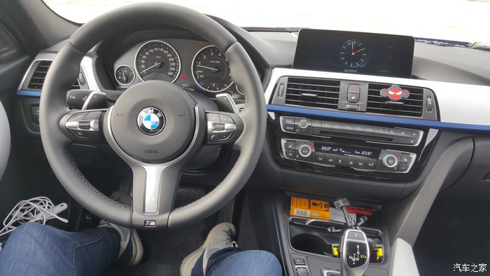 颜值超控碾压奔驰奥迪，超高性价比宁选宝马的330iM