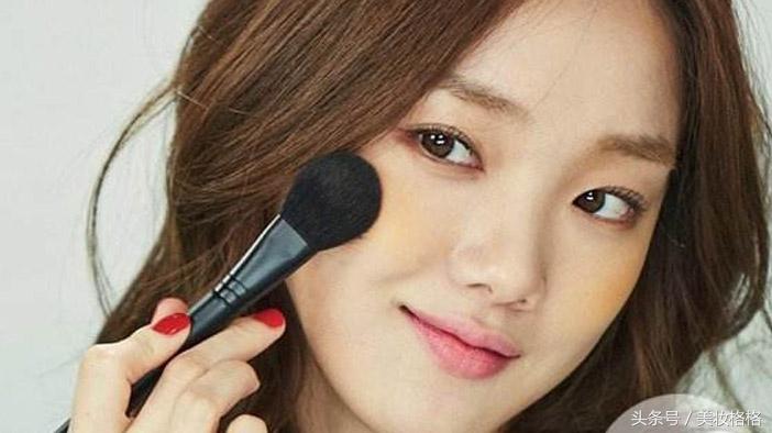 眼镜妹摘了眼镜怎么画眼妆,眼镜妆怎么画好看上镜