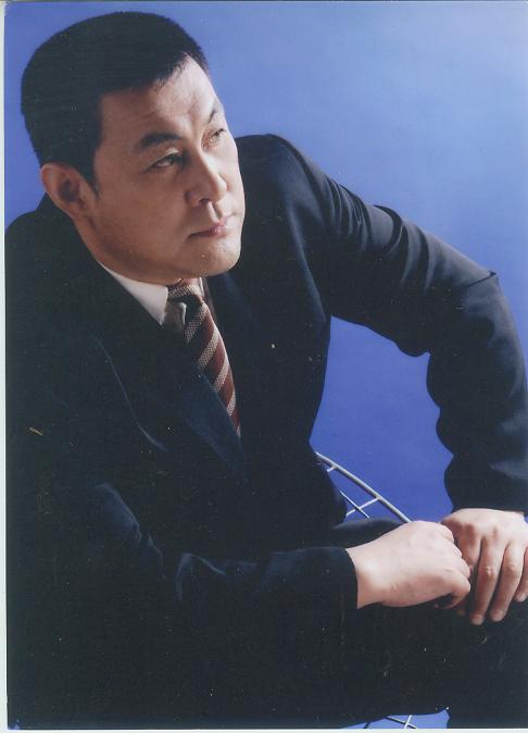 中国最牛锅炉工，塑造经典角色至今无人超越，与妻子恩爱携手幸福