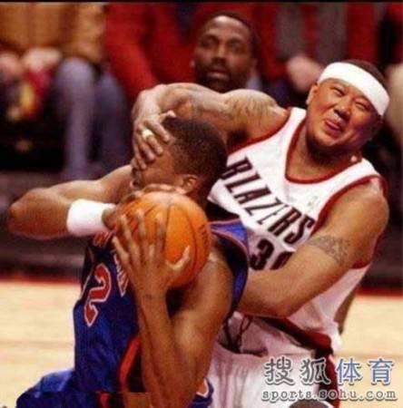 被中国视频玩坏的外国人,长着中国脸的外国足球运动员