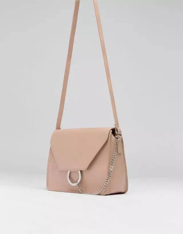 有没有比较时尚年轻化的品牌包包,时尚便宜包包