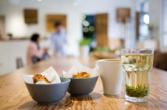 带你喝遍星巴克文案,魔都夜景清吧