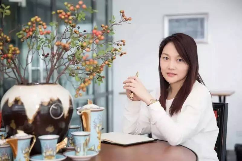 川商“她时代”：又知性又努力这是要逆天吗？