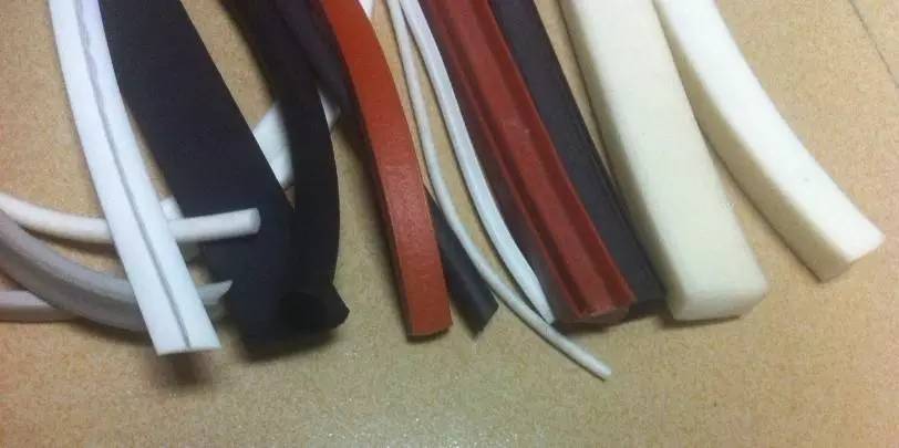 刮风屋里有灰尘怎么处理,刮风时怎样除雾