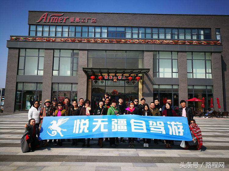 3月8日女神节，黎里古镇和内衣店聚集了一众男神女神？