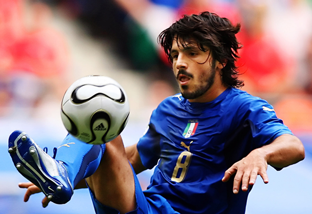 球场上1-5号位代表哪些位置,业余球队19号球衣的意义