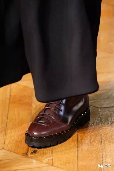 valentino2021秋冬时尚系列,valentino秋冬系列