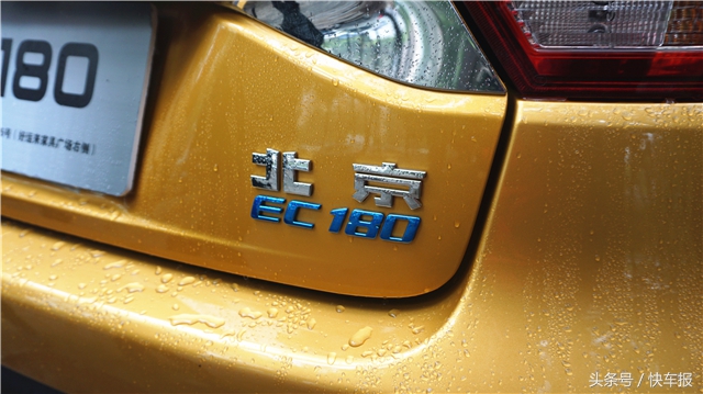 一脚油门踩下去的感觉,一脚油门踩下去推背感