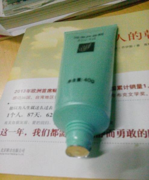 如何辨别完美芦荟胶真假 (怎样辨别完美芦荟胶的真假)