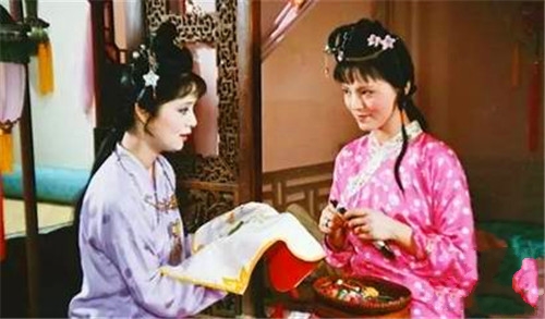 袭人出嫁的悲伤,袭人的委屈求全