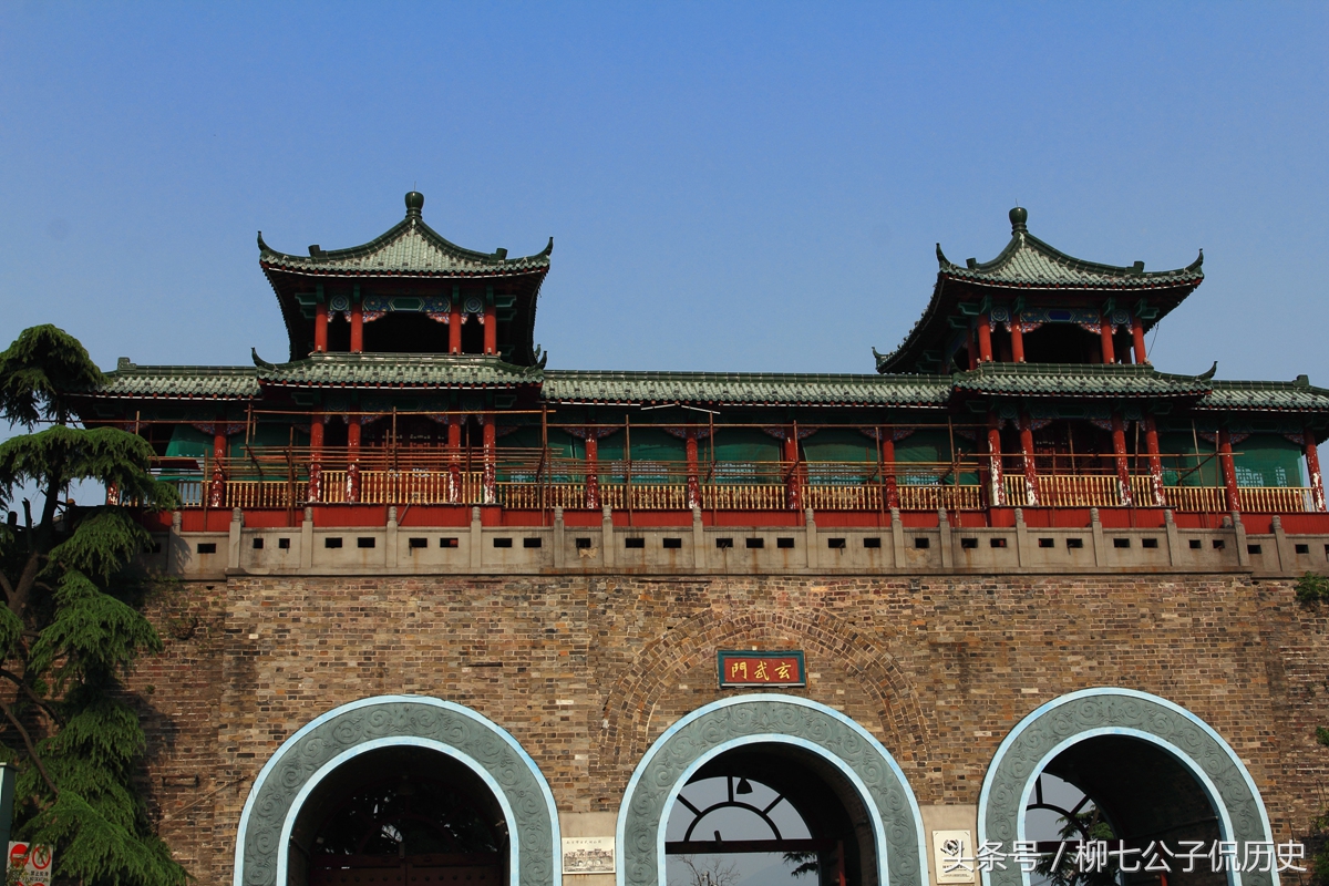 真的很诡异，从李渊开唐到李隆基称帝前大唐发生四次玄武门*变政**