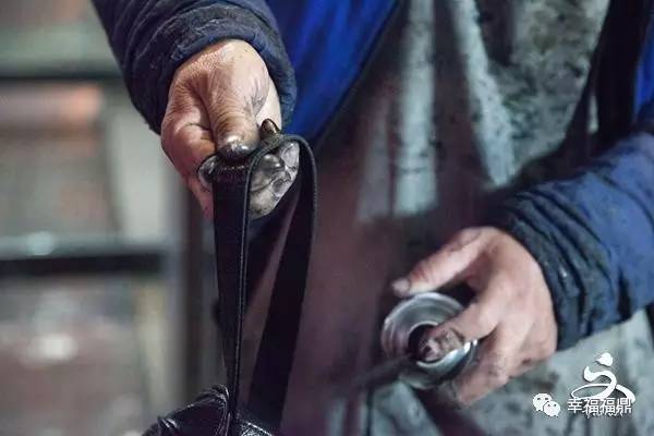 「他们的“江湖”」一位讲究的补鞋匠