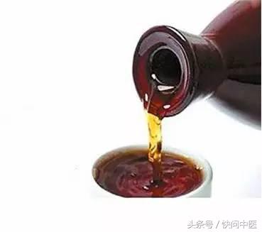 女人的美，让“艾”传递