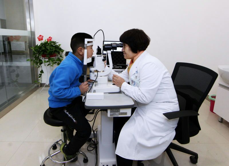 近视手术节“摘镜”低至5500元全飞秒激光只需15800元