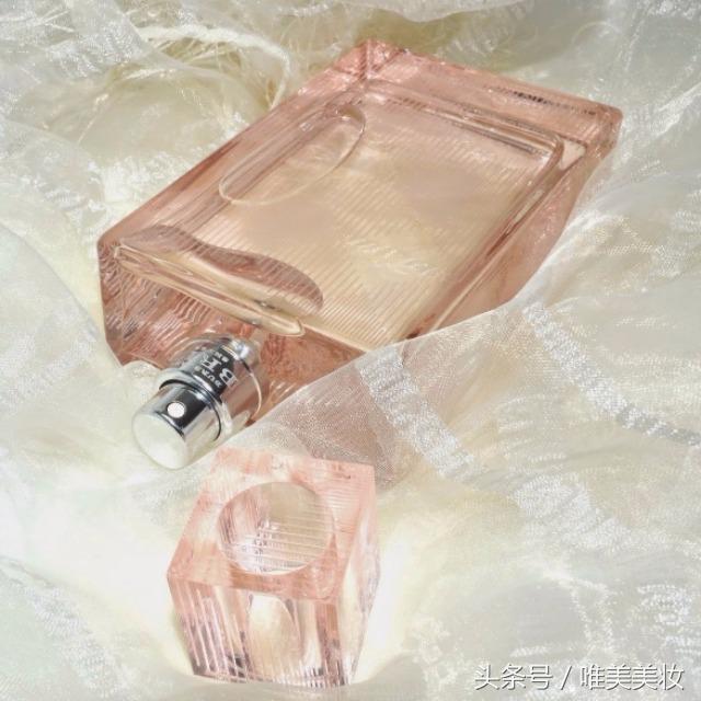 巴宝莉挚爱绯色悦粉香水怎么样,巴宝莉和范思哲香水哪个档次高