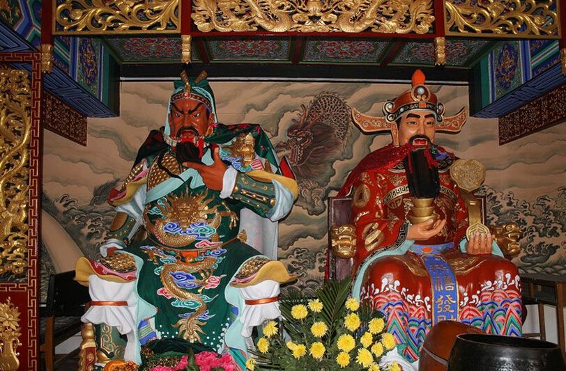 财神爷摆放的正确方向,家里供奉文财神爷摆放哪里最好