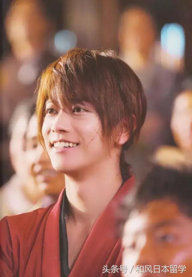 佐藤健生活中究竟是个什么样的人,佐藤健被评为最想拥有的容貌之一