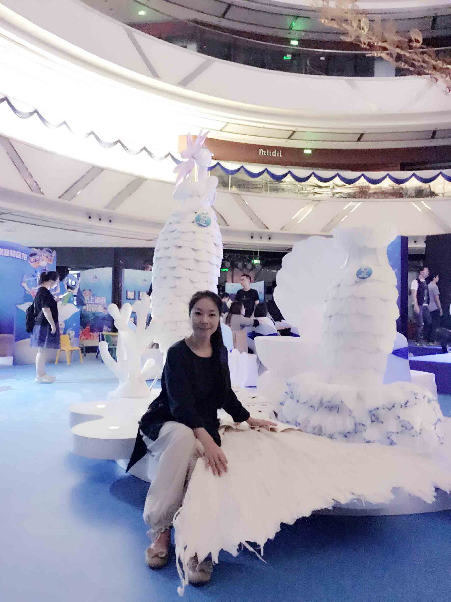 她“玩”纸六年，用纸艺让白龙重现广州聚龙古村