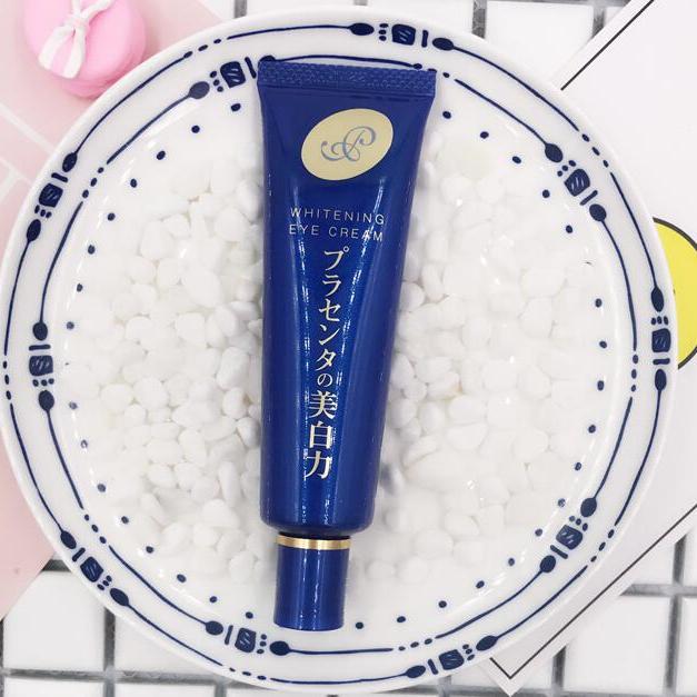 想要锁住年龄选好眼霜是关键,青春眼霜你用对了吗