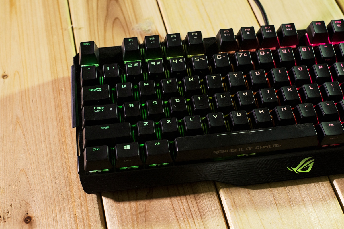 华硕电脑玩生化危机,华硕无畏15i生化危机