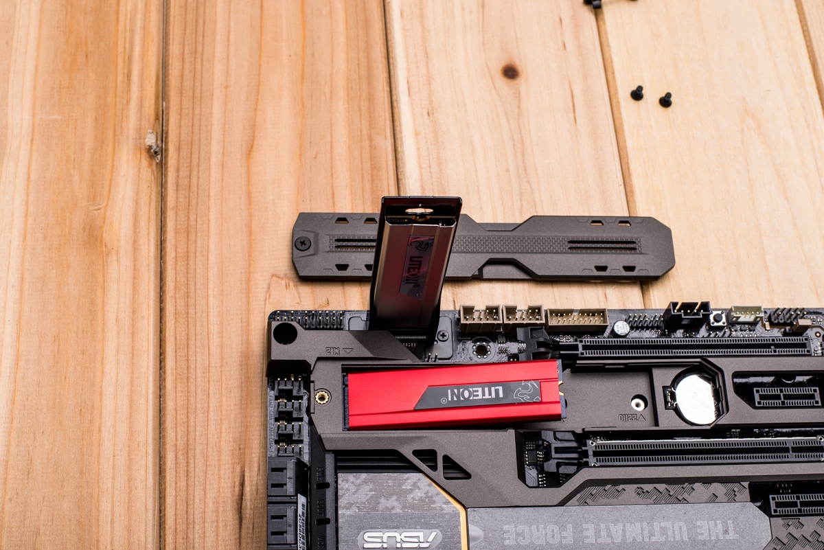 华硕电脑玩生化危机,华硕无畏15i生化危机