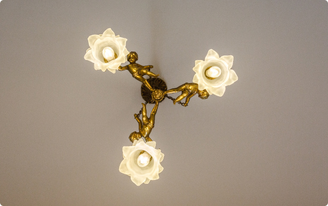 她凑来一堆二手家具,装了人生的第一套房子,关键还特别好看!