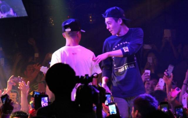 你们都在等秦舒培生孩子，而我却在关注CLOT悄悄上新