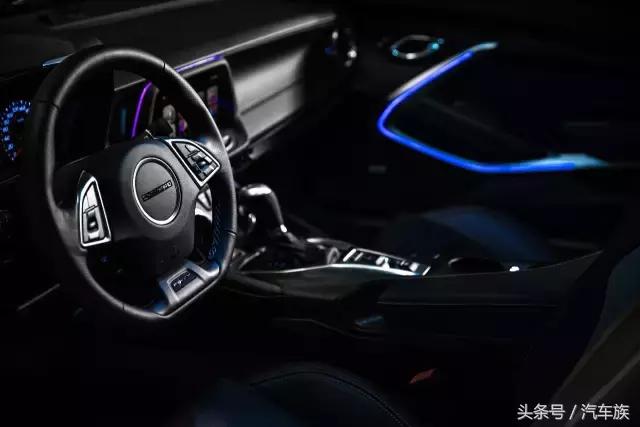 试驾科迈罗2020款野马,科迈罗rs和野马怎么选