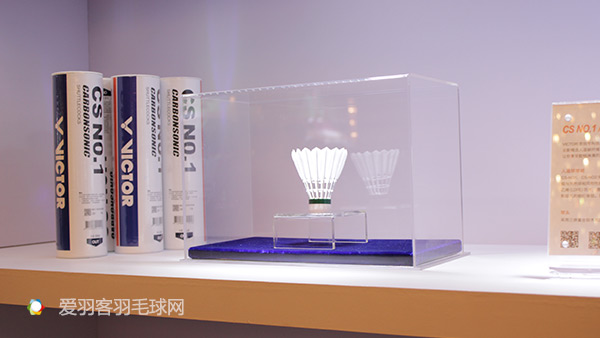 人造羽毛球拍真的好用吗,人造羽毛球推荐