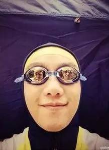 点解，人家戴墨镜那么好看，我戴就