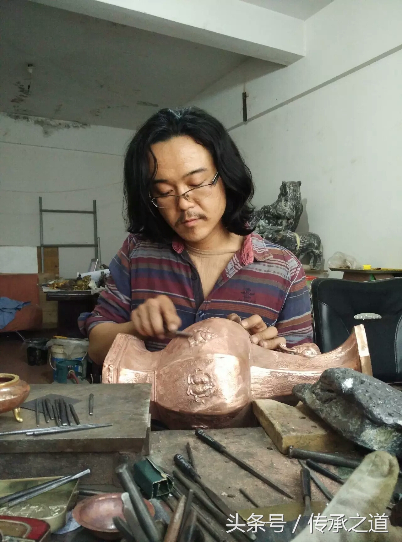 云南“鼎玉制”斑铜艺术工作室创始人李碧