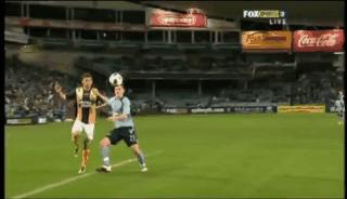 足球搞笑gif网友恶搞,足球搞笑过人集锦gif