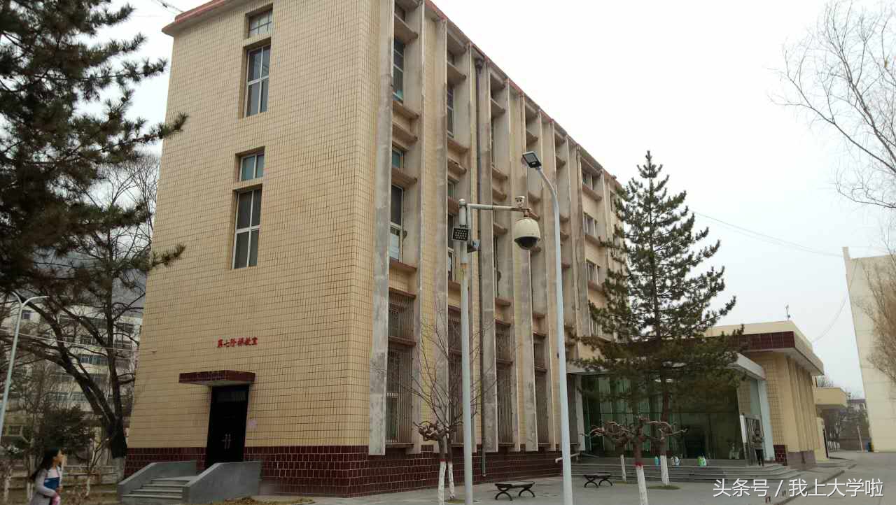 十分钟可以转完的延安大学医学院,我想,妈妈们到这儿会哭的!