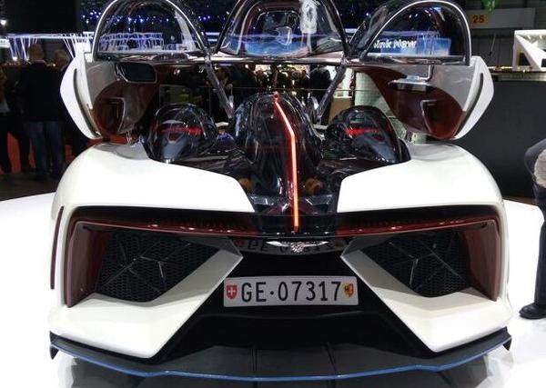 阿斯顿马丁新款电动超跑,阿斯顿马丁vanquish续航