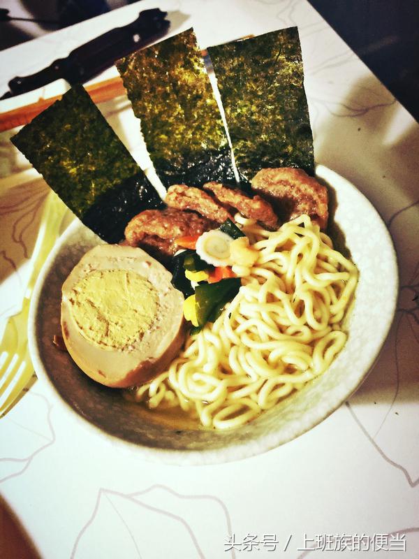 超好吃的泡面怎么吃,这样泡的泡面比平时好吃十倍