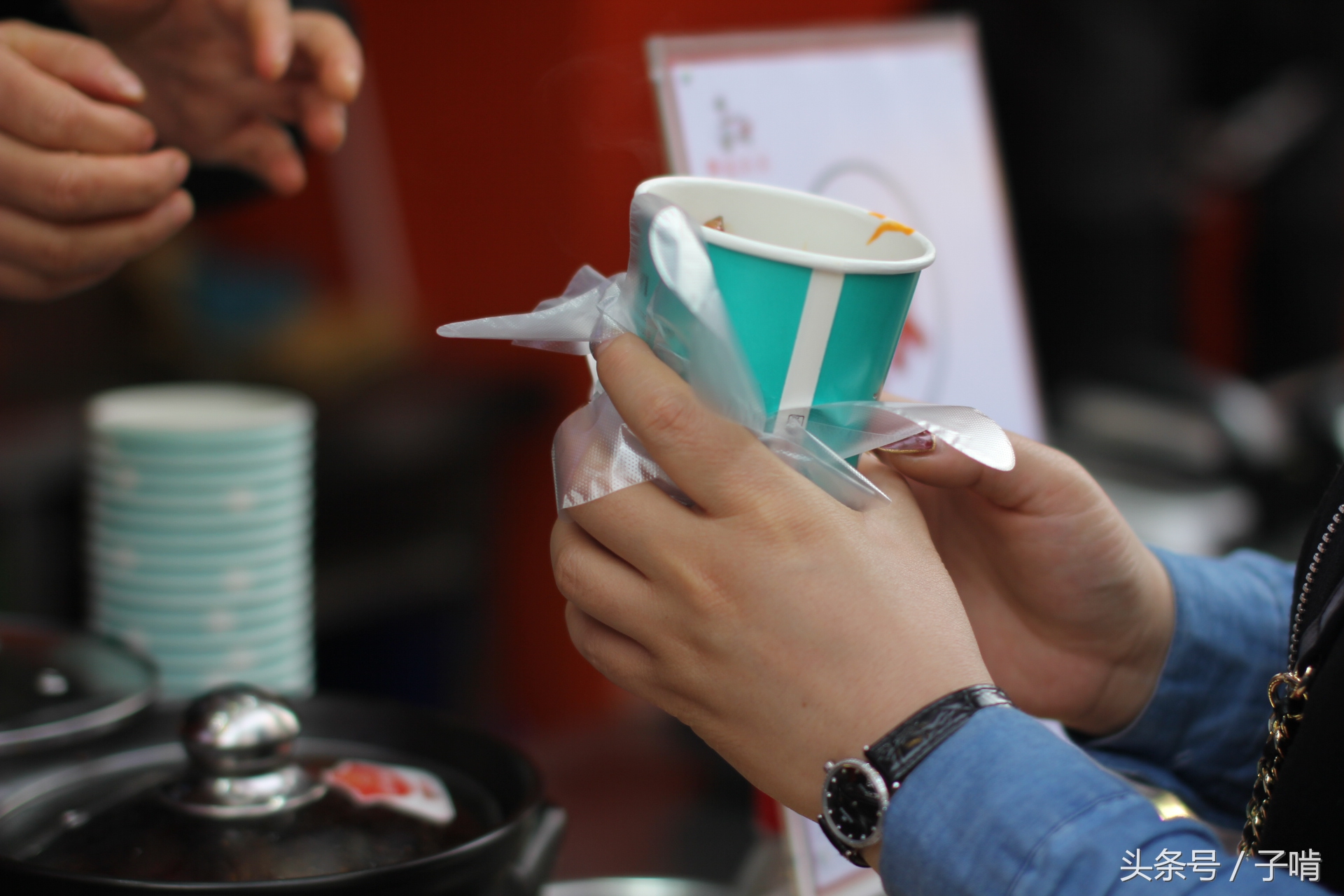 10块钱三个鸡爪,一包十几块的火锅鸡爪