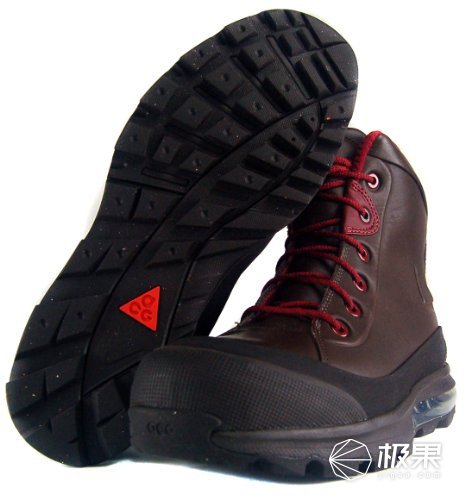 你从不注意的鞋底花纹,却成了乔丹科比封神的“秘密”