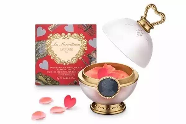 桃花妆out，轮到樱花飞升美妆上神！