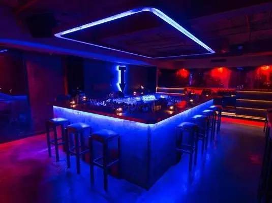 跟着最美的维秘,学做最丑的土鳖